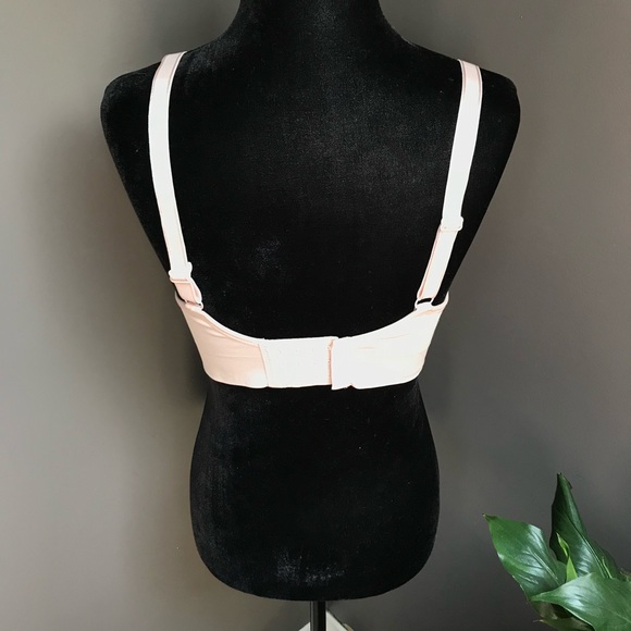 2 pcs Full-busted Seamless and shoulder-less Bras - Picture 4 of 12